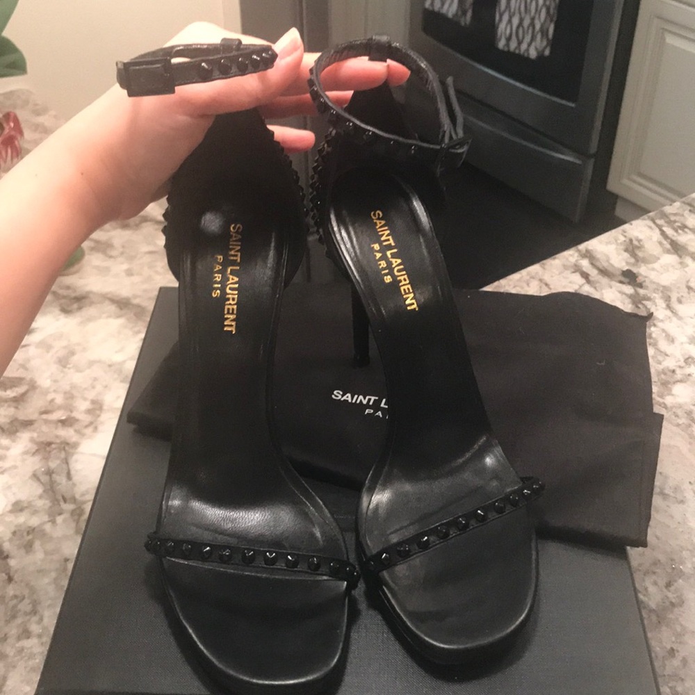 😍 Authentic Saint Laurent Black Studded Heels - Picture 8 of 8